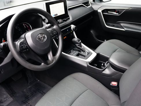 Used 2024 Toyota RAV4 XLE image 8