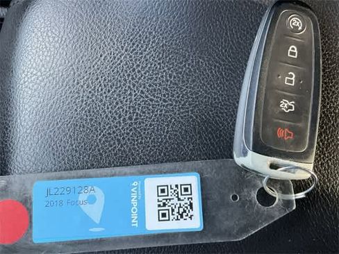 Used 2018 Ford Focus Titanium image 27