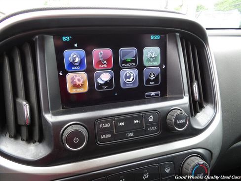 Used 2017 Chevrolet Colorado LT w/ LT Convenience Package RWD image 18