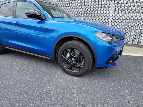 Used 2025 Alfa Romeo Stelvio Sprint AWD/4WD image 2