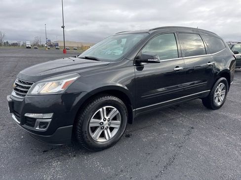Used 2015 Chevrolet Traverse LT image 1