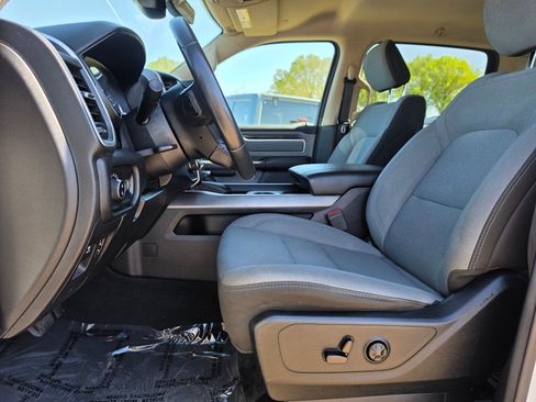 Used 2020 RAM 1500 Big Horn AWD/4WD image 12