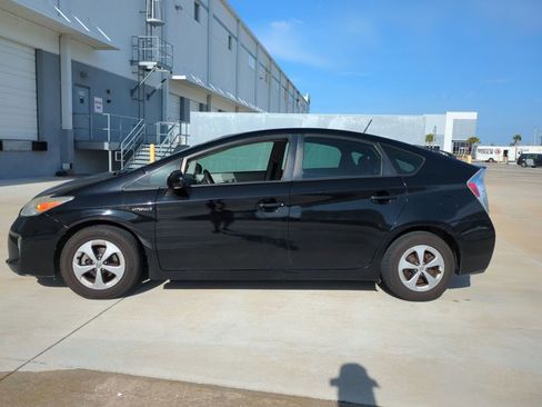 Used 2015 Toyota Prius Two FWD image 8