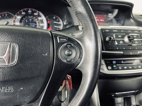 Used 2015 Honda Accord Sport image 20