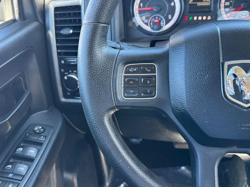Used 2016 RAM 3500 Tradesman w/ Chrome Appearance Group AWD/4WD image 11