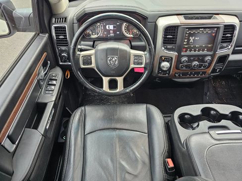 Used 2018 RAM 1500 Laramie AWD/4WD image 15