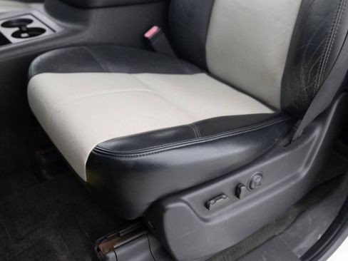 Used 2007 Chevrolet Avalanche LT w/ LT Preferred Equipment Group AWD/4WD image 27