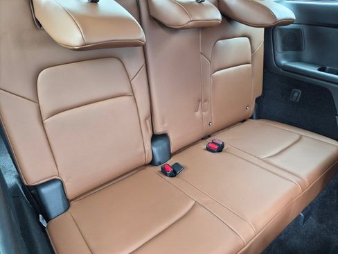 Used 2024 Nissan Pathfinder Platinum AWD/4WD image 23