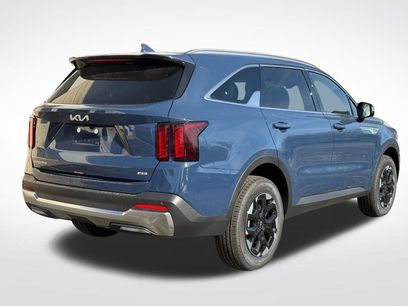 New 2026 Kia Sorento S w/ S Panoramic Sunroof Package