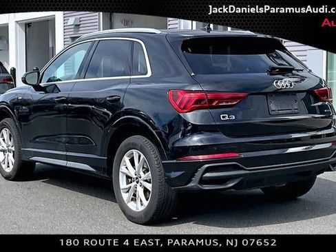 Used 2023 Audi Q3 2.0T Premium w/ Convenience Package image 10