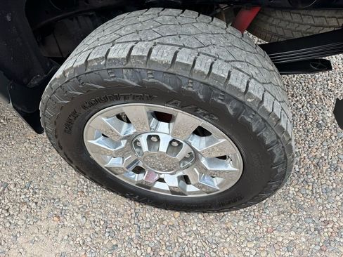 Used 2019 GMC Sierra 2500 Denali w/ Duramax Plus Package AWD/4WD image 36