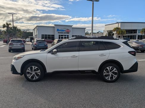 Certified 2022 Subaru Outback Touring w/ Tech Package 3 image 7
