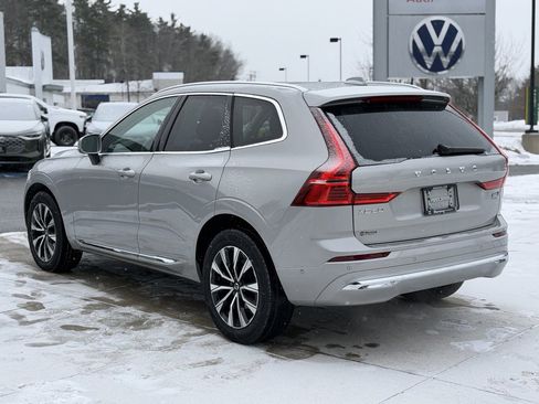 Used 2023 Volvo XC60 B5 Plus image 13