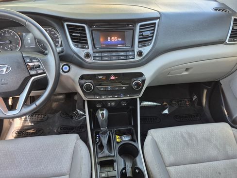 Used 2017 Hyundai Tucson Sport FWD image 17