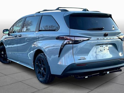 New 2026 Toyota Sienna XLE Woodland Edition image 11