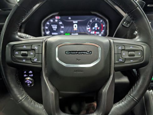 Used 2024 GMC Sierra 2500 Denali Ultimate AWD/4WD image 11