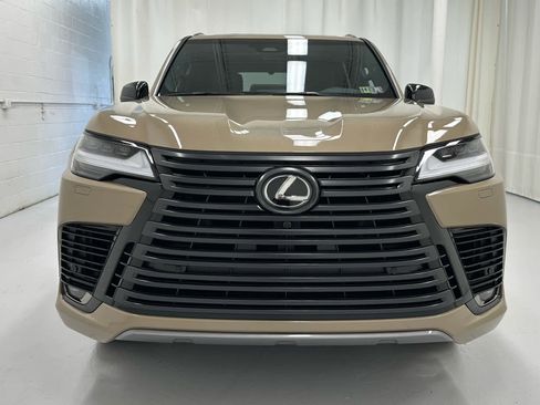 Used 2025 Lexus LX 700h Overtrail w/ Accessory Package (Z1) AWD/4WD image 5