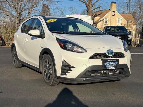 Used 2018 Toyota Prius C One image 1