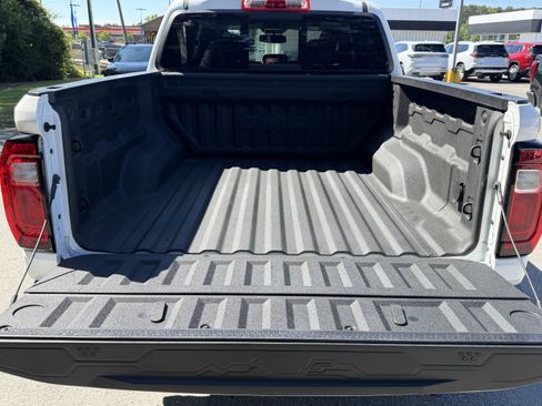 Used 2025 GMC Canyon Elevation w/ Convenience Package RWD image 4