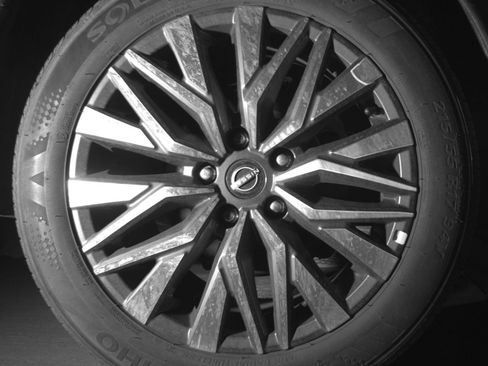 Used 2025 Nissan Altima 2.5 SV FWD image 18