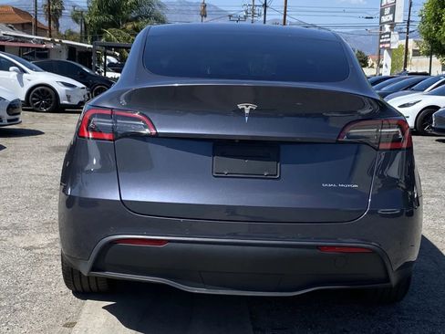 Used 2020 Tesla Model Y Long Range AWD/4WD image 3