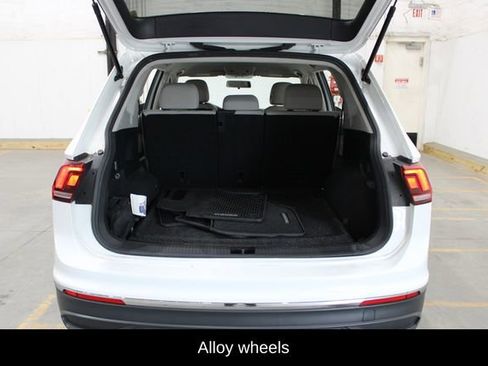Used 2022 Volkswagen Tiguan S image 13