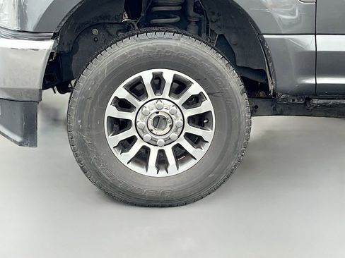 Used 2020 Ford F250 Lariat w/ Lariat Value Package image 27