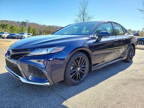 Used 2022 Toyota Camry XSE image 23