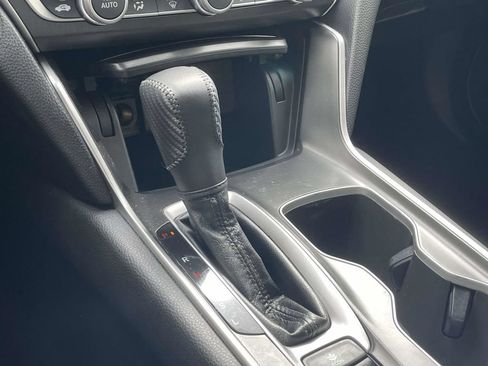 Used 2018 Honda Accord LX image 33