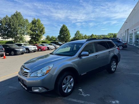 Used 2011 Subaru Outback 2.5i Premium w/ Protection Pkg 1A AWD/4WD image 8