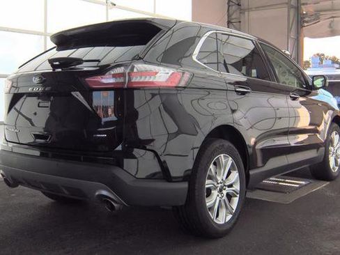 Used 2024 Ford Edge Titanium image 4