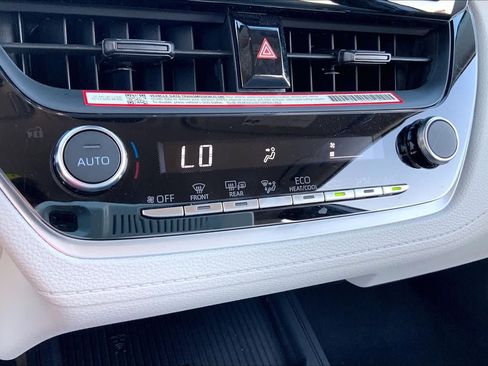 Used 2026 Toyota Corolla Cross LE image 31