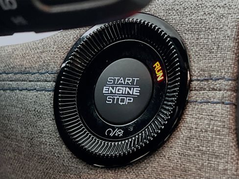 Used 2023 Jeep Compass Sport image 23