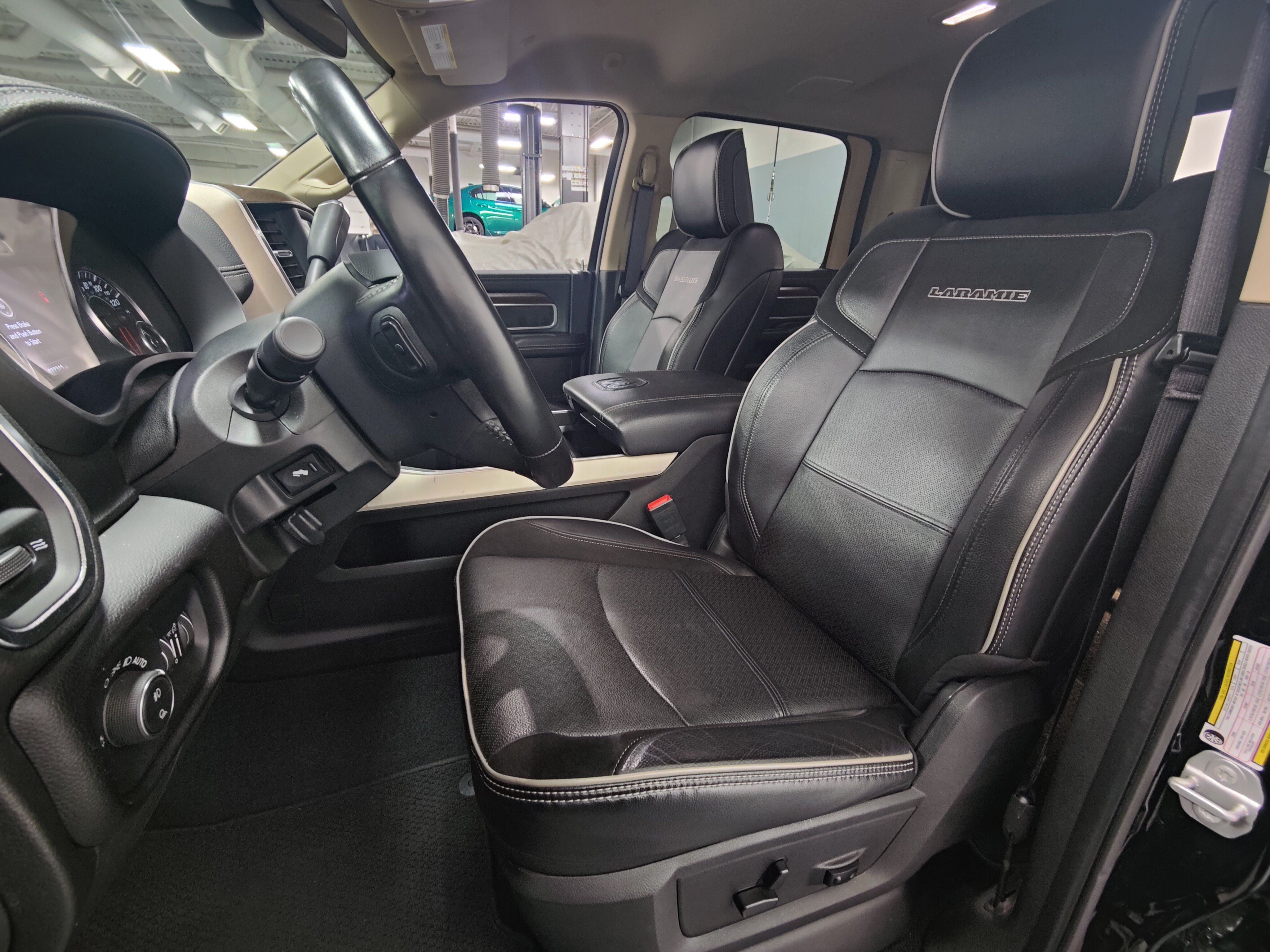 Used 2022 RAM 2500 Laramie AWD/4WD image 13
