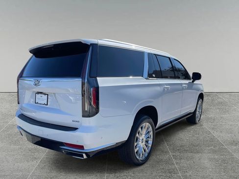 Certified 2023 Cadillac Escalade ESV Premium Luxury w/ Performance Package image 5