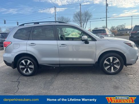 Used 2018 Subaru Forester 2.5i Premium image 6