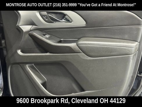 Used 2023 Chevrolet Traverse LT FWD image 52