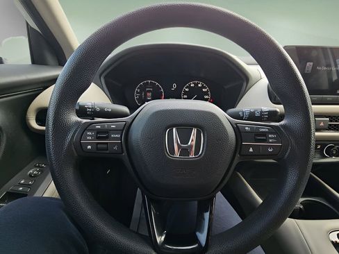 Used 2025 Honda HR-V LX image 9