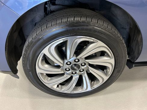 Certified 2023 Lincoln Navigator L Reserve AWD/4WD image 8