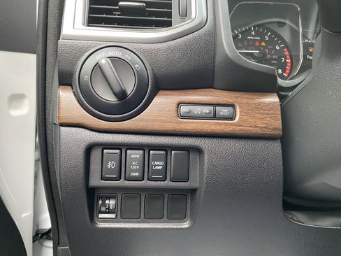 Used 2018 Nissan Titan Platinum Reserve image 17