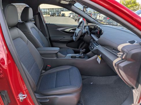 New 2026 Buick Envista Preferred w/ Advanced Safety Package FWD image 25