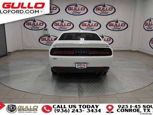 Used 2022 Dodge Challenger R/T w/ Performance Handling Group image 7