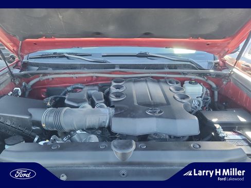 Used 2017 Toyota 4Runner SR5 image 21