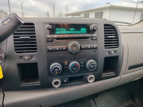 Used 2011 GMC Sierra 1500 SL image 3