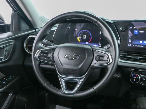Used 2025 Chevrolet Trax ACTIV w/ Driver Confidence Package FWD image 12