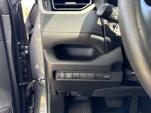 Used 2023 Toyota RAV4 XLE image 33