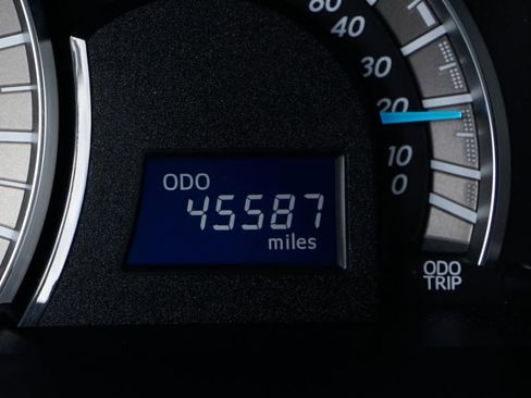 Used 2012 Toyota Camry SE FWD image 20