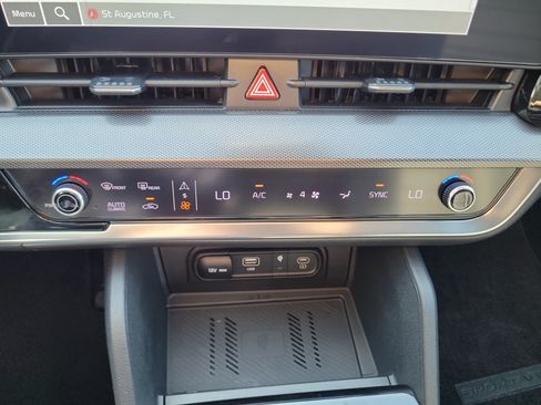 Certified 2024 Kia Sportage SX FWD image 35