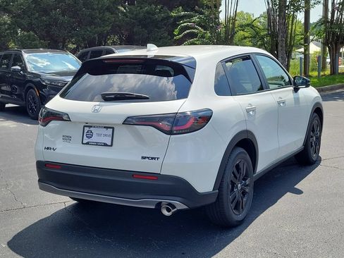 New 2027 Honda HR-V Sport image 7
