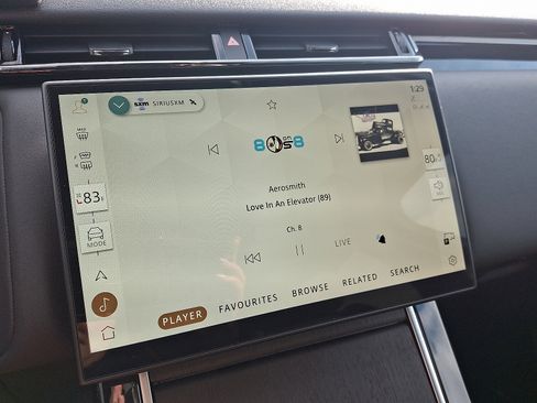 Used 2025 Land Rover Range Rover Velar S image 18